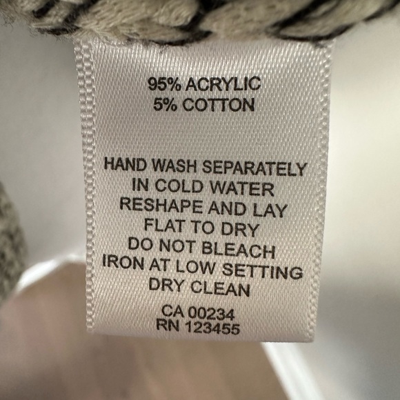 Design Lab sweater Hoodie - Picture 4 of 6